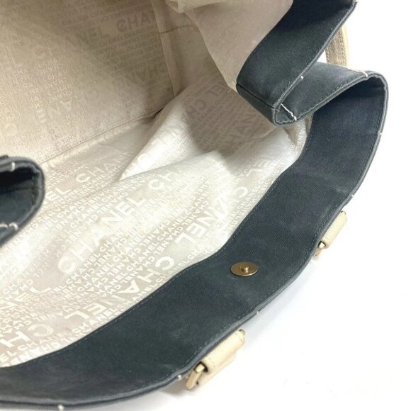 CHANEL CC CC Mark chocolate bar Shoulder Bag, horizontal Tote Bag gray/White - Picture 12 of 13